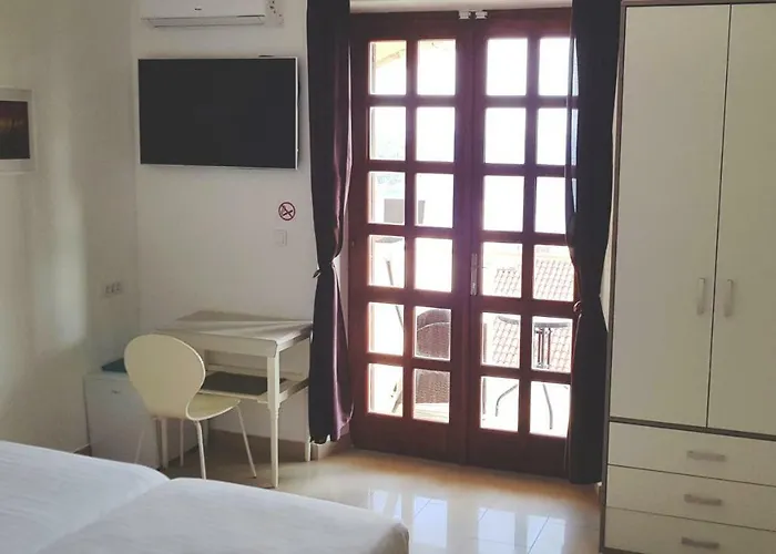 Old Town & Sea View בית נופש *