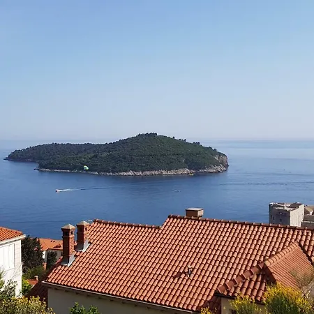 Old Town & Sea View