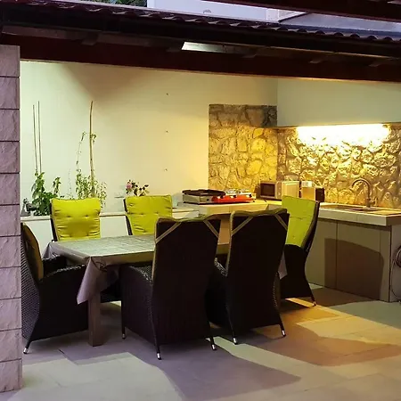 Old Town & Sea View Semesterbostad